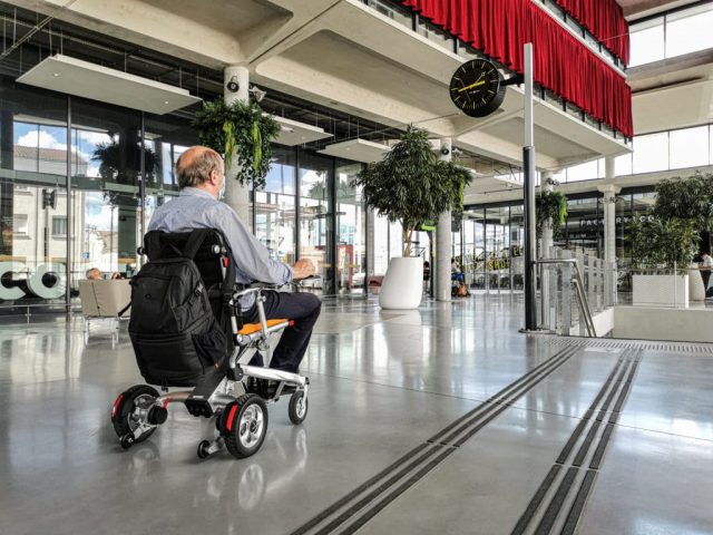 Quelle assurance souscrire pour un fauteuil roulant électrique