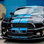 Une voiture de sport
